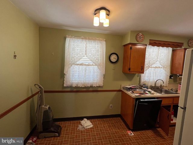 7612 LARGE ST, Philadelphia, PA 19152