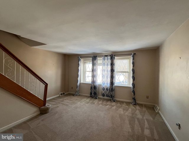 7612 LARGE ST, Philadelphia, PA 19152