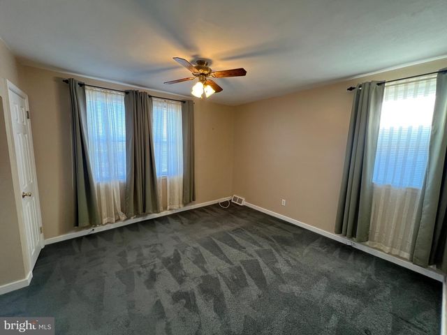 7612 LARGE ST, Philadelphia, PA 19152