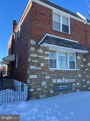 7612 LARGE ST, Philadelphia, PA 19152