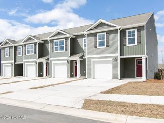 4326 Majesty Drive Unit 353, Castle Hayne, NC 28429