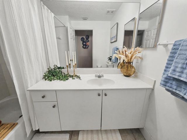 4892 Chancellor Drive 21, Jupiter, FL 33458