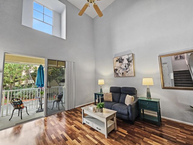 4892 Chancellor Drive 21, Jupiter, FL 33458