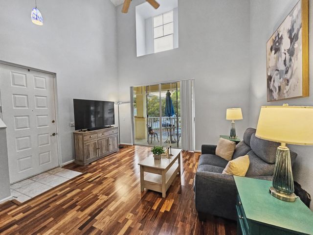 4892 Chancellor Drive 21, Jupiter, FL 33458