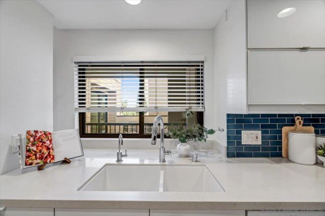 7550 Eads Ave 209, La Jolla, CA 92037