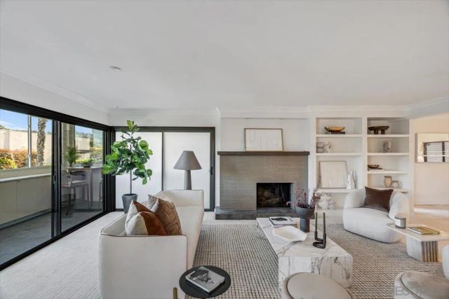 7550 Eads Ave 209, La Jolla, CA 92037