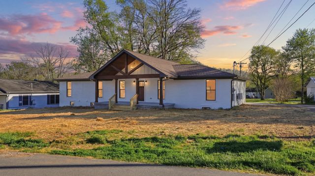 104 Division St, Normandy, TN 37360