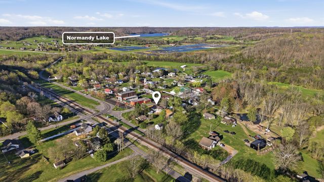 104 Division St, Normandy, TN 37360