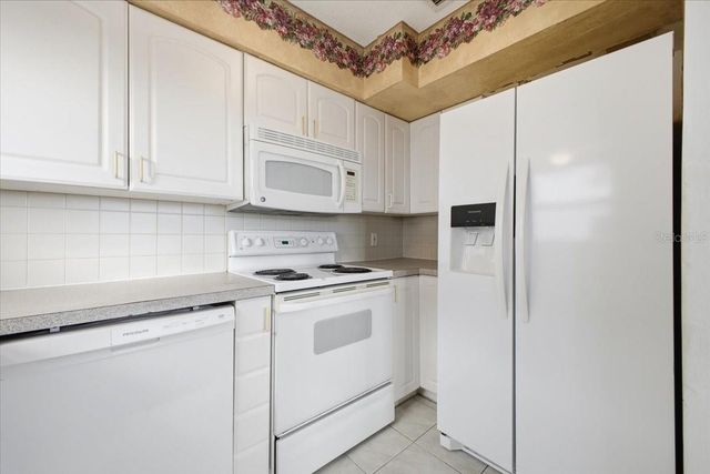 611 GULF DRIVE N C29, Bradenton Beach, FL 34217