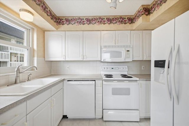 611 GULF DRIVE N C29, Bradenton Beach, FL 34217