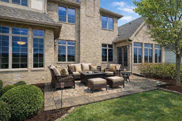 2610 Castlerock Drive, Urbana, IL 61802