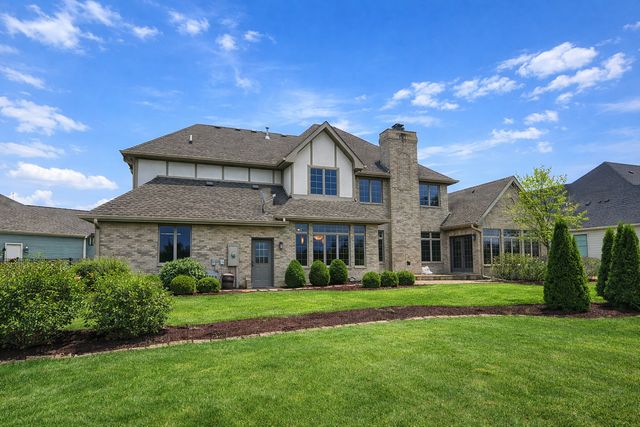 2610 Castlerock Drive, Urbana, IL 61802