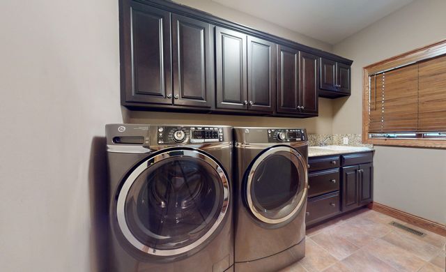 2610 Castlerock Drive, Urbana, IL 61802