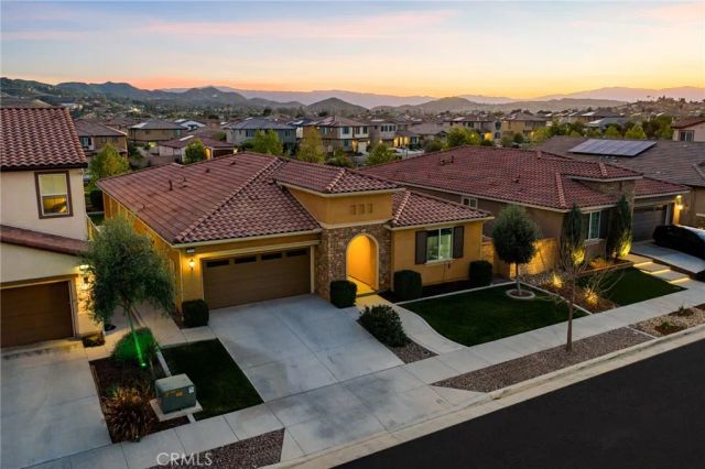 29819 Saddle Ranch Place, Menifee, CA 92584