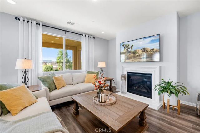 29819 Saddle Ranch Place, Menifee, CA 92584