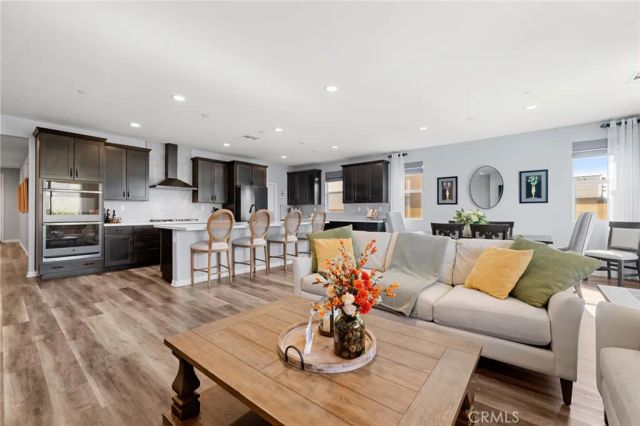 29819 Saddle Ranch Place, Menifee, CA 92584