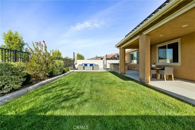 29819 Saddle Ranch Place, Menifee, CA 92584