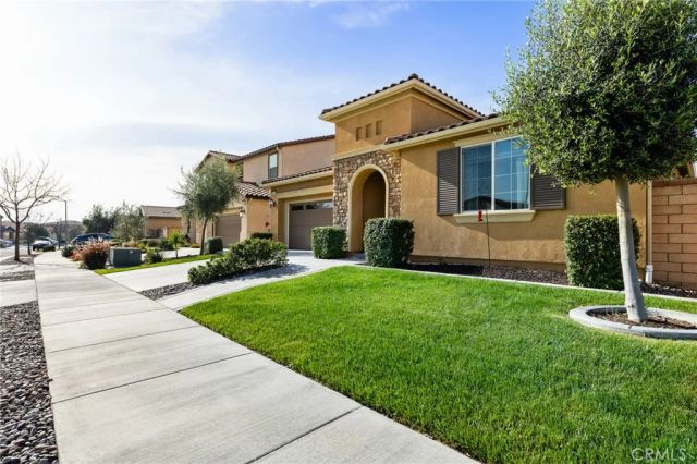 29819 Saddle Ranch Place, Menifee, CA 92584