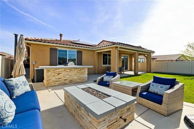 29819 Saddle Ranch Place, Menifee, CA 92584