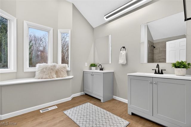 9924 Pebble Beach Cove, Aurora, OH 44202