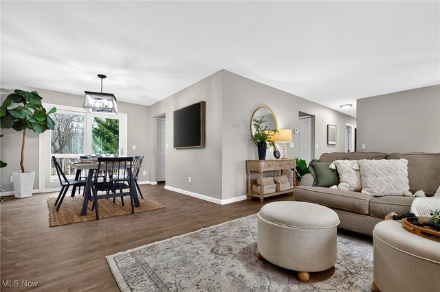 9924 Pebble Beach Cove, Aurora, OH 44202