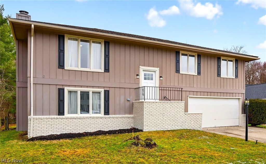 9924 Pebble Beach Cove, Aurora, OH 44202