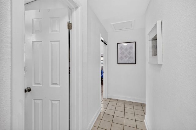 4031 NE 15TH Avenue, Oakland Park, FL 33334