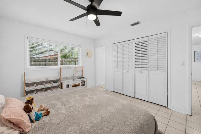 4031 NE 15TH Avenue, Oakland Park, FL 33334