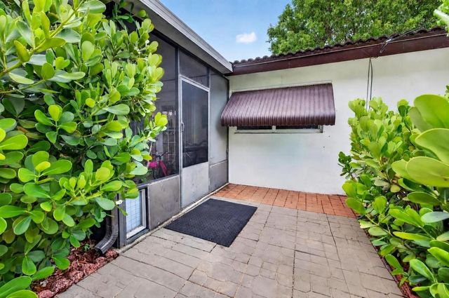 4031 NE 15TH Avenue, Oakland Park, FL 33334