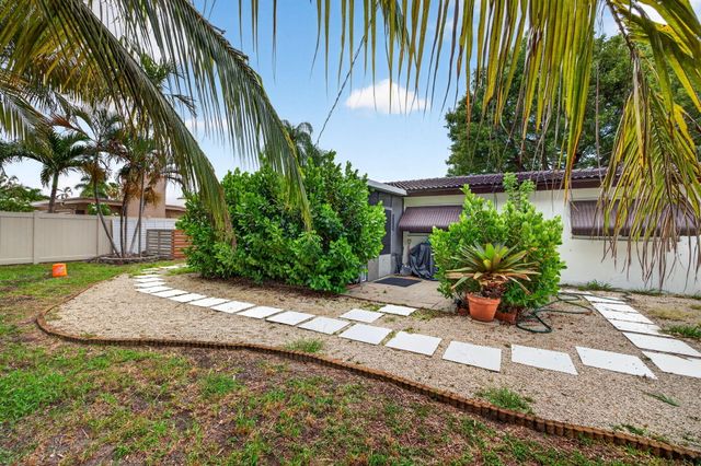 4031 NE 15TH Avenue, Oakland Park, FL 33334