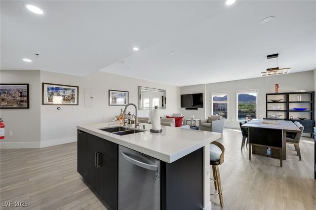 30 Strada Di Villaggio 350, Henderson, NV 89011