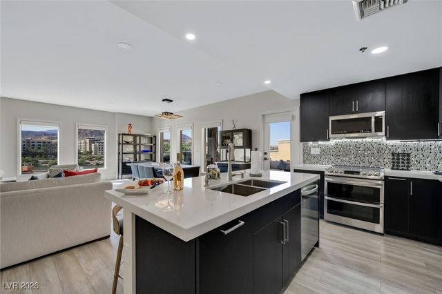 30 Strada Di Villaggio 350, Henderson, NV 89011