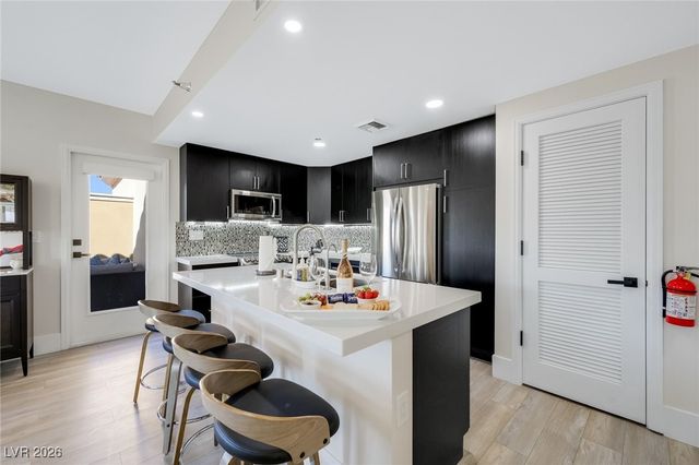 30 Strada Di Villaggio 350, Henderson, NV 89011