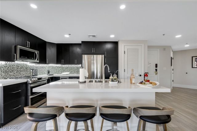 30 Strada Di Villaggio 350, Henderson, NV 89011