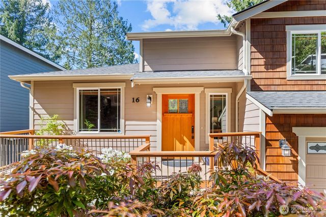 16 Sunflower Circle, Bellingham, WA 98229