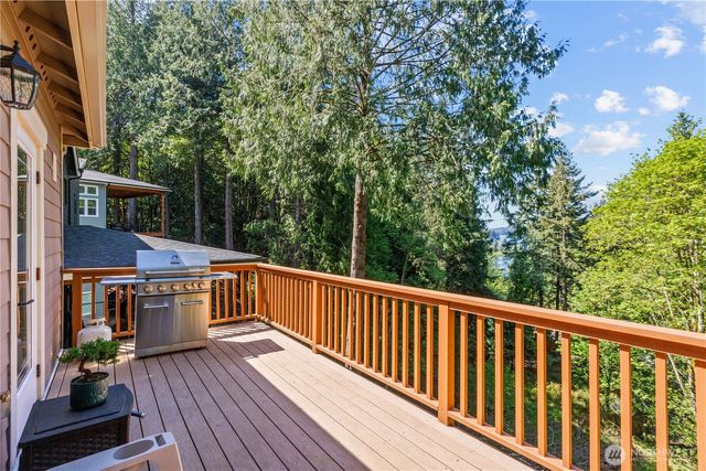 16 Sunflower Circle, Bellingham, WA 98229