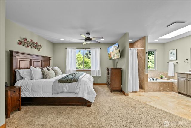 16 Sunflower Circle, Bellingham, WA 98229