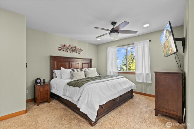 16 Sunflower Circle, Bellingham, WA 98229