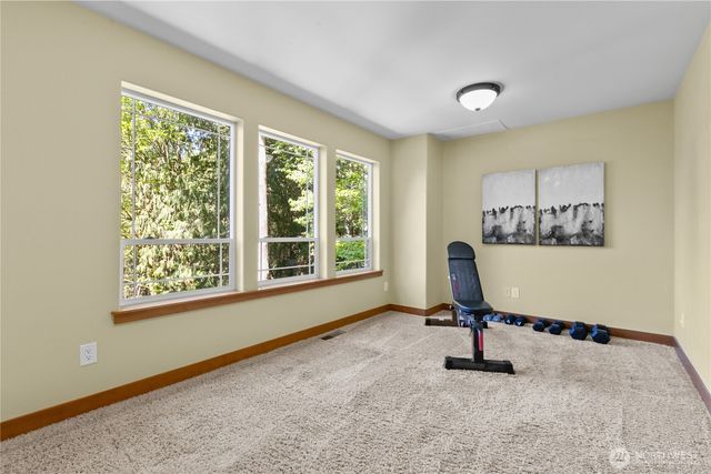 16 Sunflower Circle, Bellingham, WA 98229
