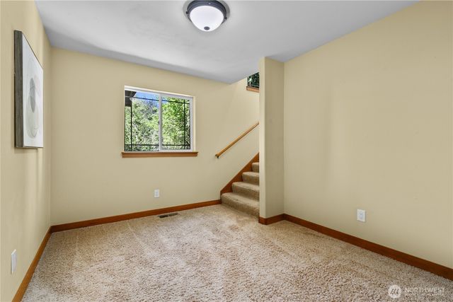 16 Sunflower Circle, Bellingham, WA 98229