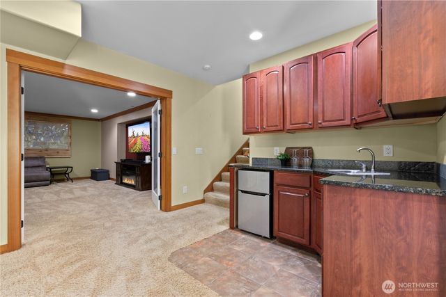 16 Sunflower Circle, Bellingham, WA 98229