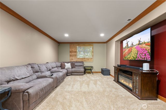 16 Sunflower Circle, Bellingham, WA 98229