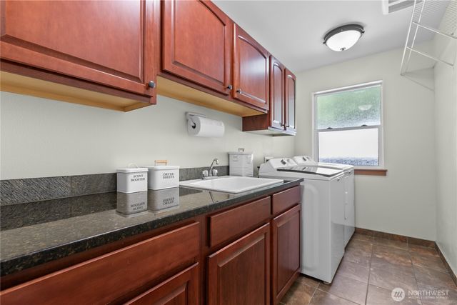 16 Sunflower Circle, Bellingham, WA 98229