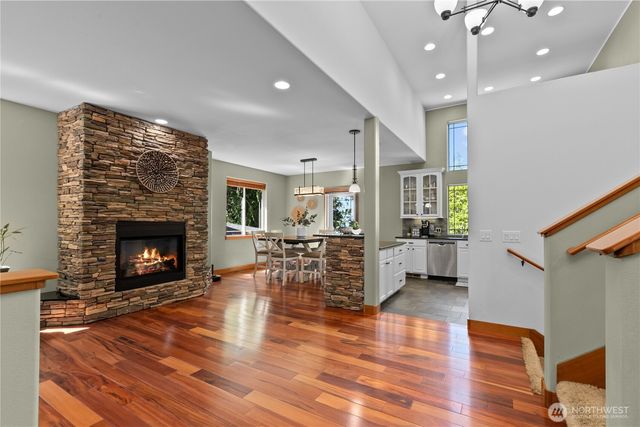 16 Sunflower Circle, Bellingham, WA 98229