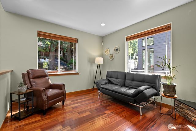 16 Sunflower Circle, Bellingham, WA 98229