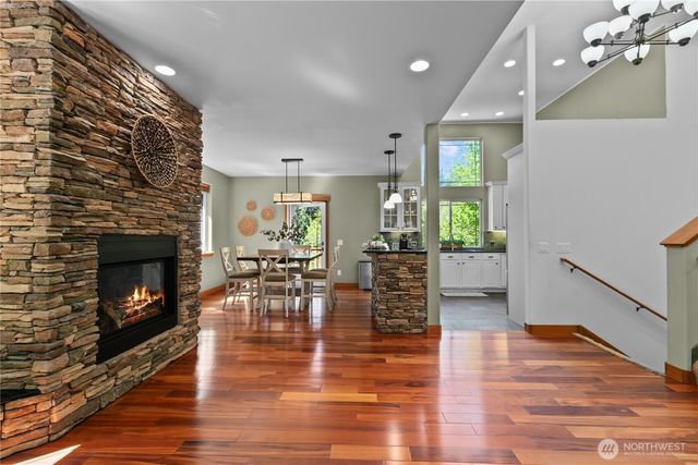 16 Sunflower Circle, Bellingham, WA 98229