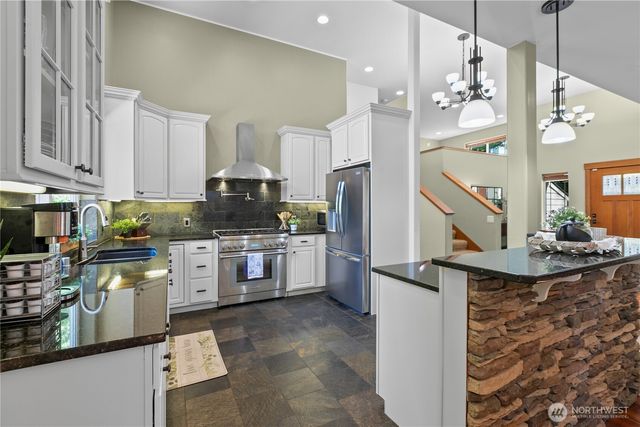 16 Sunflower Circle, Bellingham, WA 98229