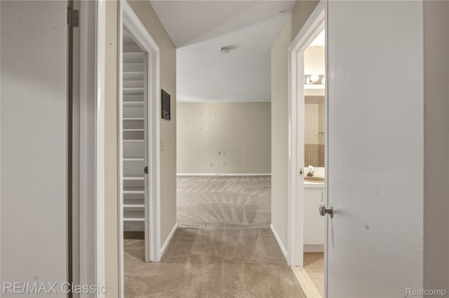 5423 W Bloomfield Lake Road, West Bloomfield Charter Township, MI 48323