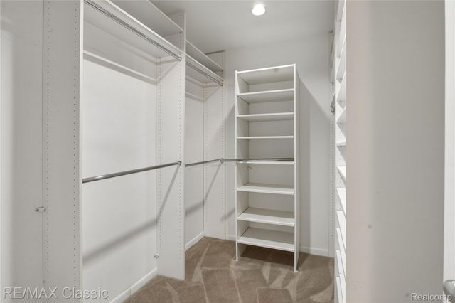 5423 W Bloomfield Lake Road, West Bloomfield Charter Township, MI 48323