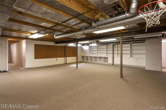 5423 W Bloomfield Lake Road, West Bloomfield Charter Township, MI 48323